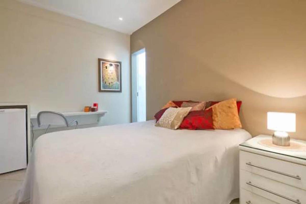 Homestay 3 - Avenida Carlos Gomes Porto Alegre Eksteriør bilde